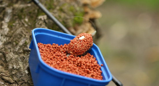 Come si preparano i pellet per l'alimentatore Method?